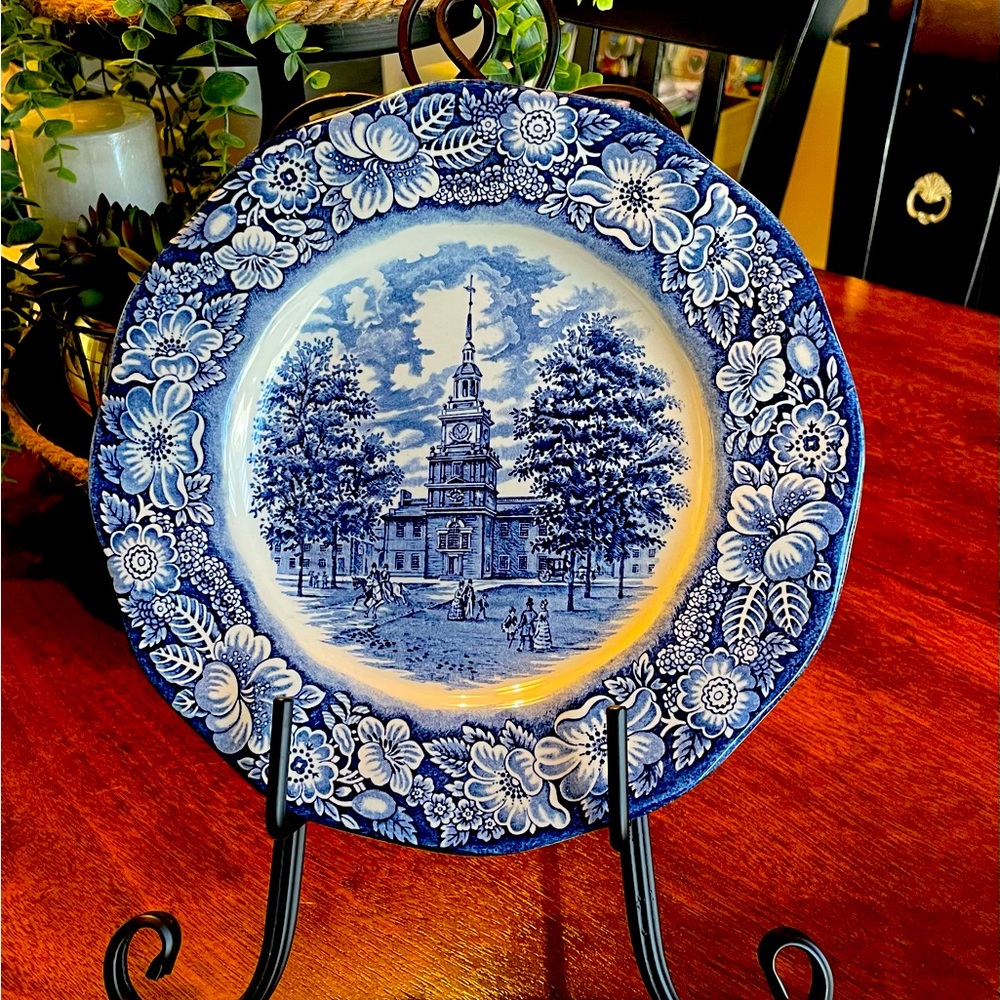 Set of two vintage Liberty Blue Plates Independence Hall by Staffordshire